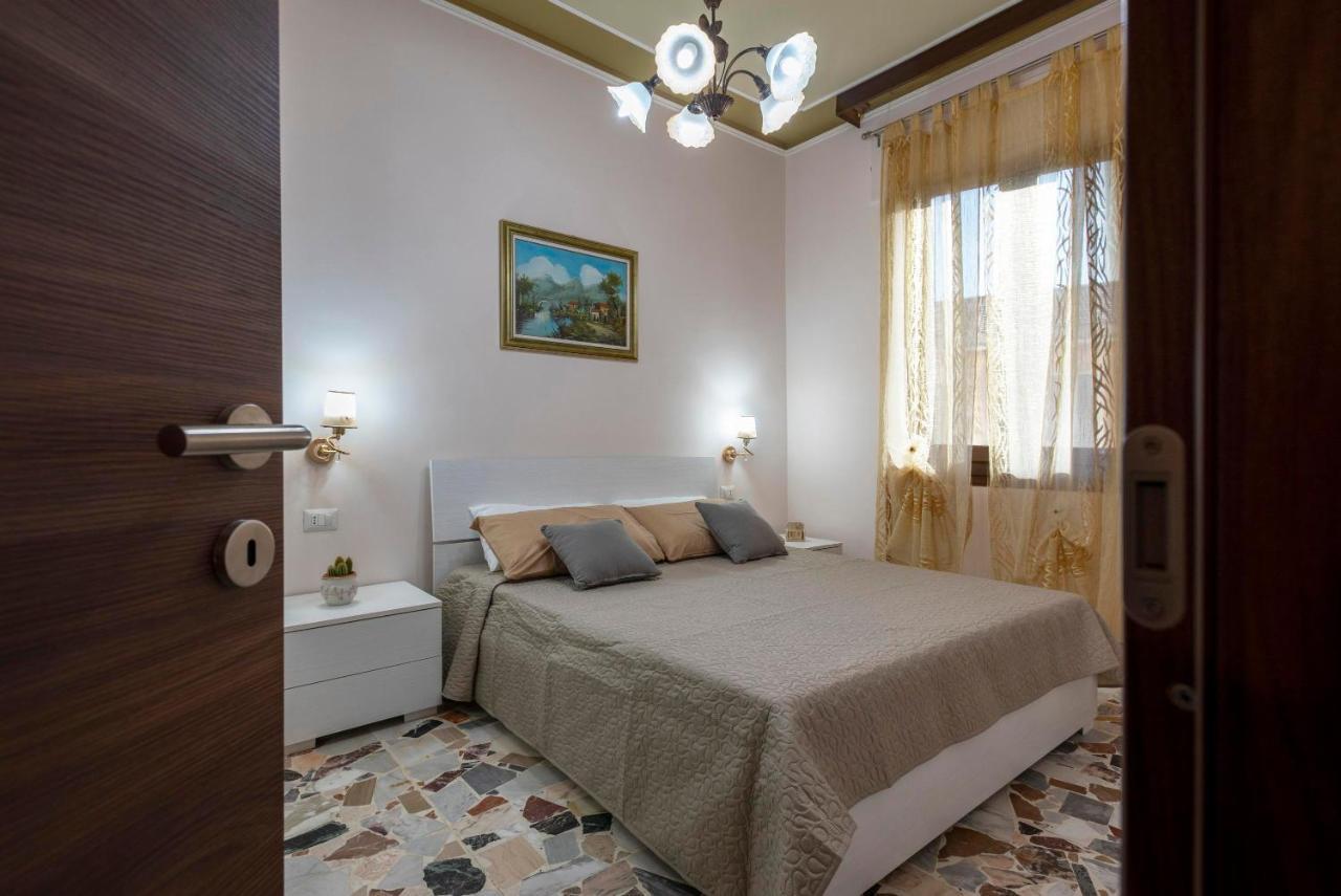 Alghermanzoni Alghero Bagian luar foto