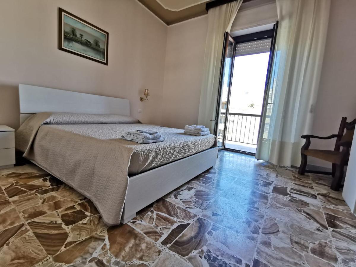 Alghermanzoni Alghero Bagian luar foto