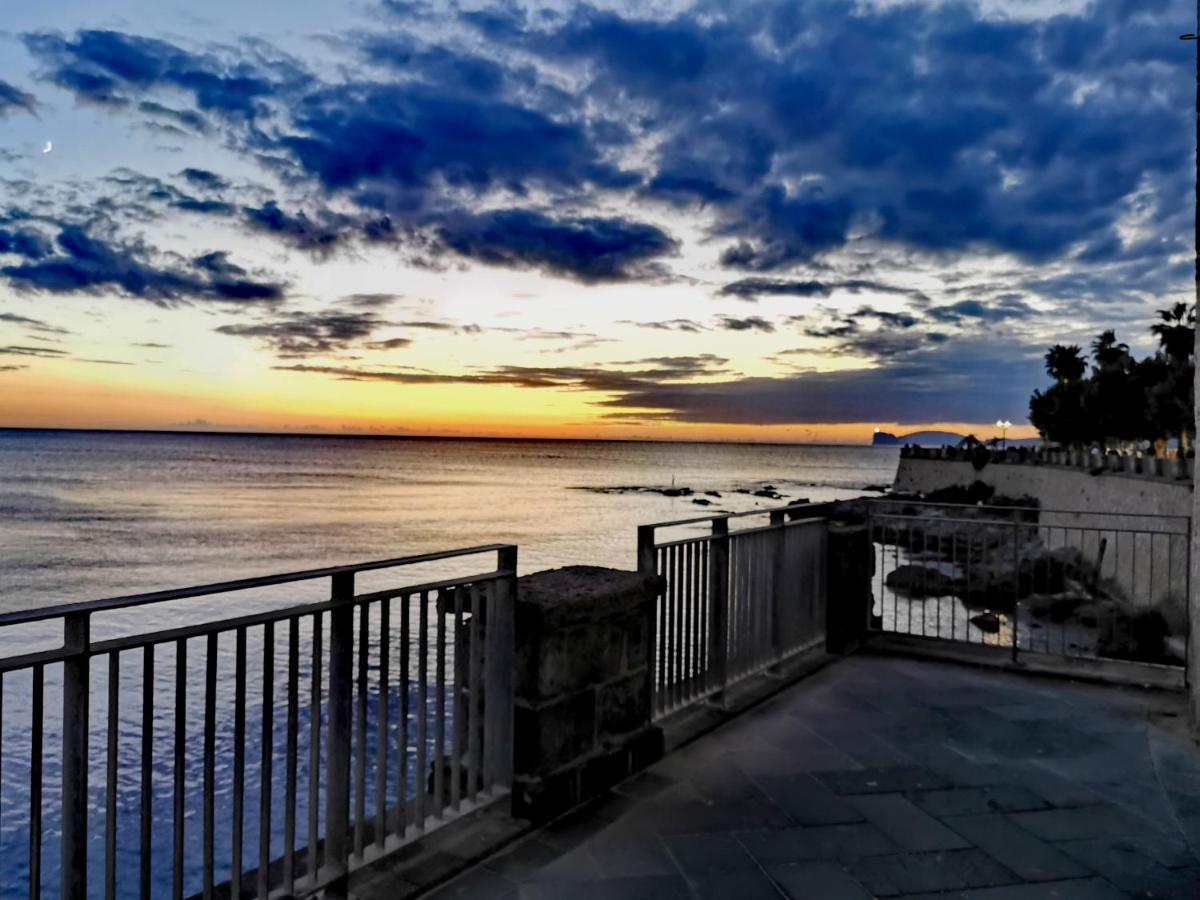 Alghermanzoni Alghero Bagian luar foto